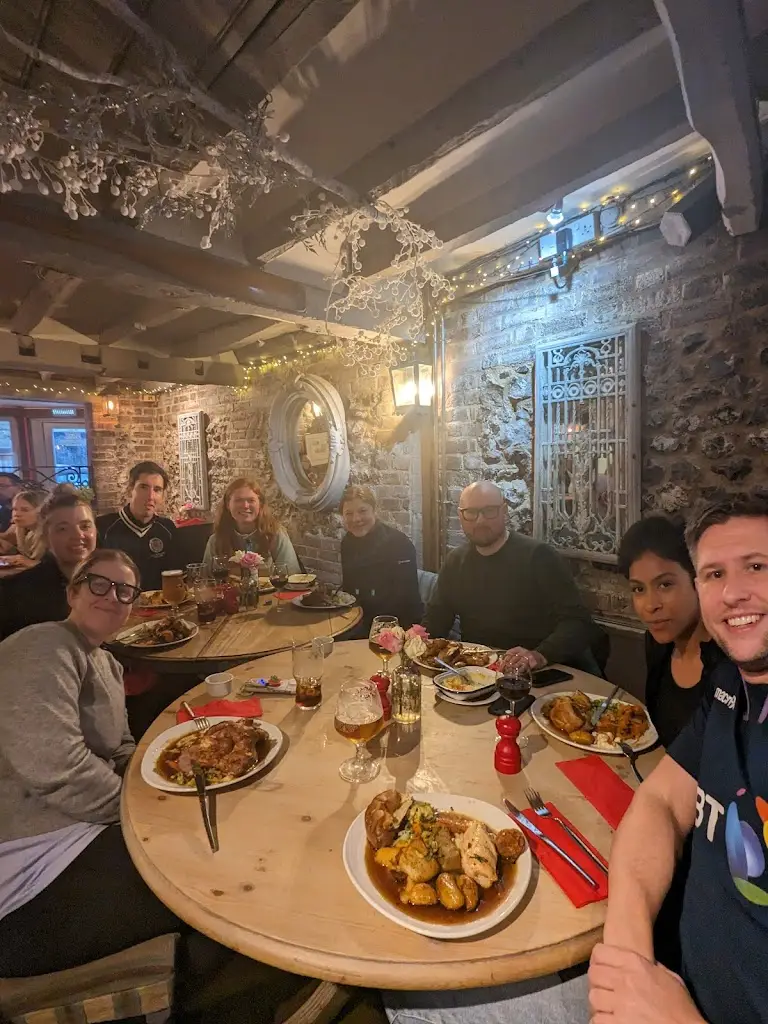 Graeme Syme_The Old Swan Uppers_Cookham_review