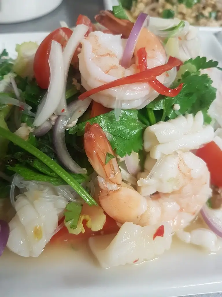 Menu_Anong Thai_Cookham_image_7