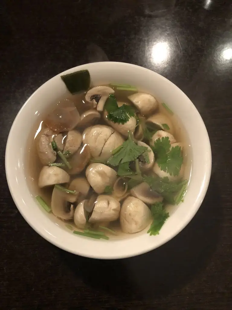 Menu_Anong Thai_Cookham_image_9