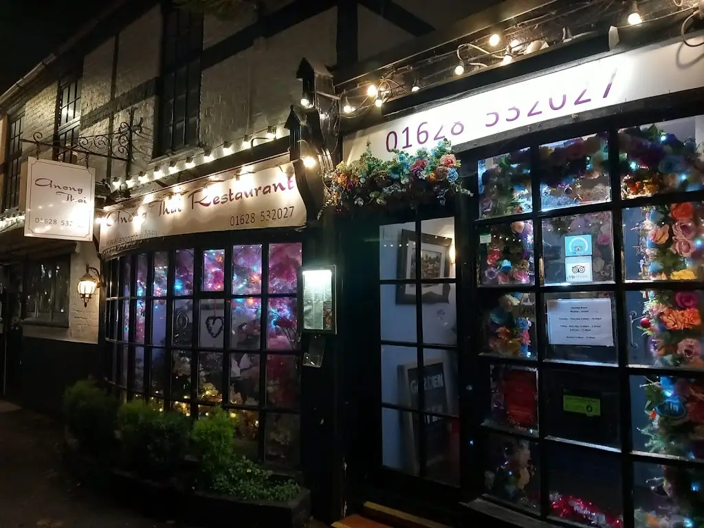 James Richings_Anong Thai_Cookham_review