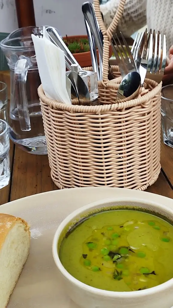 The Boathouse at Boulters Lock_Cookham_slider_image_2