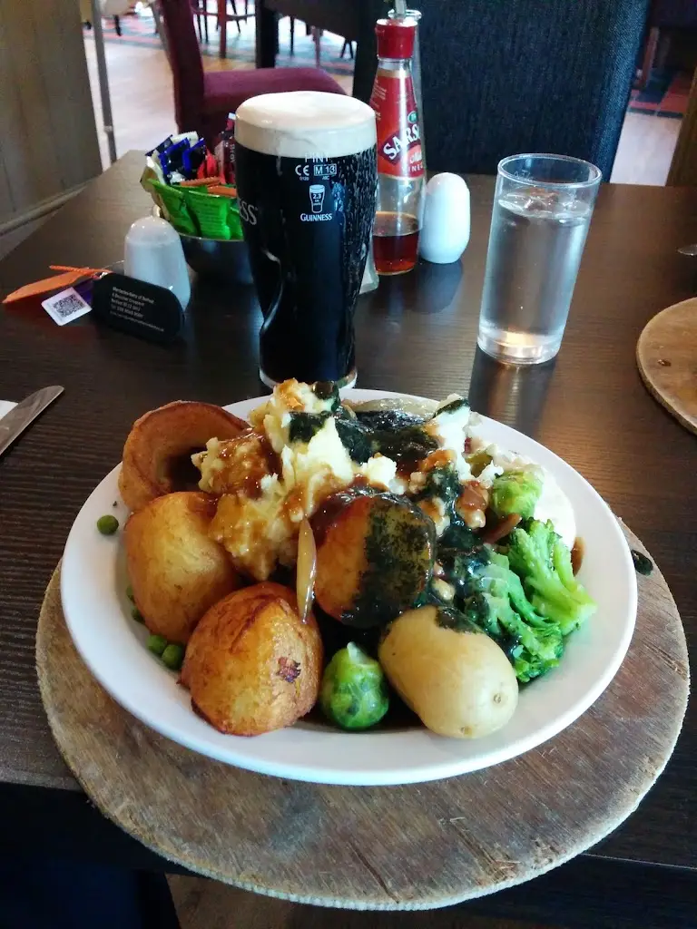 Menu_The Island Pool_Cookley_image_5