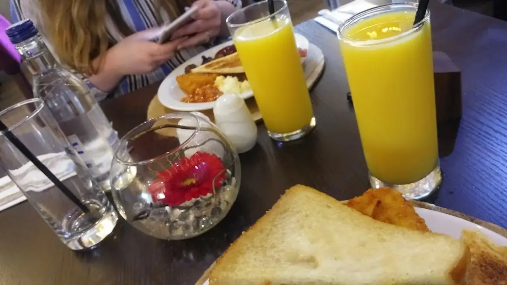 Menu_The Island Pool_Cookley_image_9