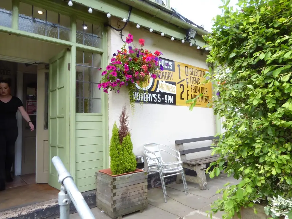 The Island Pool Restaurant in Cookley