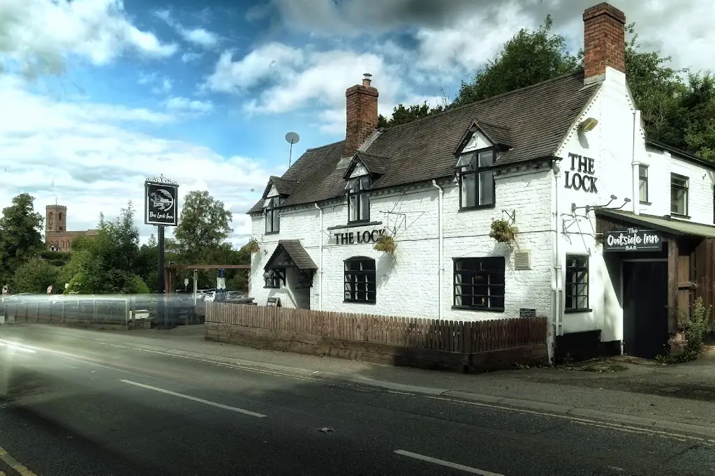 Jay Banbrooke_The Lock Inn and Old Smithy Tearoom_Cookley_review