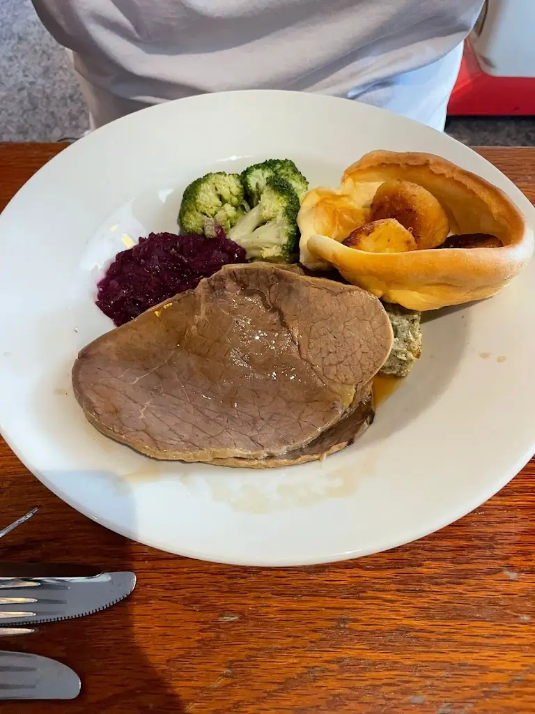 Dan J_Three Crowns & Sugar Loaf_Cookley_avis