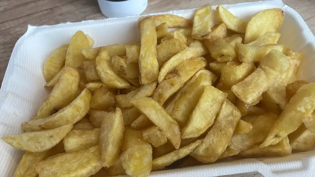 D CONWAY_The Black & White_Combe Martin_review