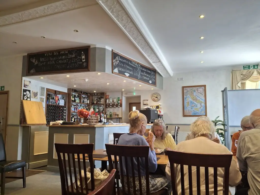 Michael Fuller_Giovanni & Luca_Combe Martin_review