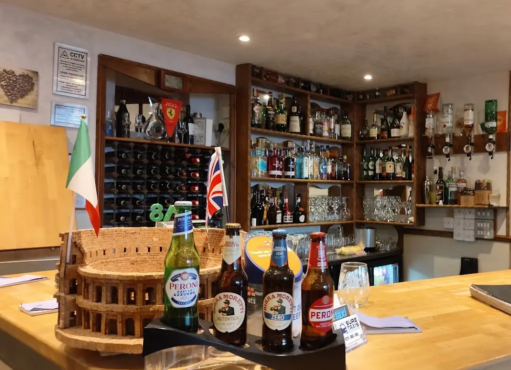 Giovanni & Luca_Combe Martin_slider_image_2