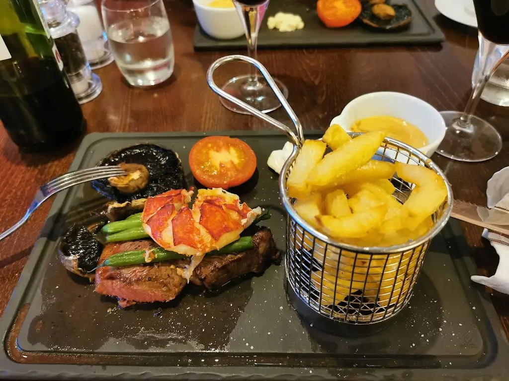 Anthony Hazelden_Seventy One_Combe Martin_recensione