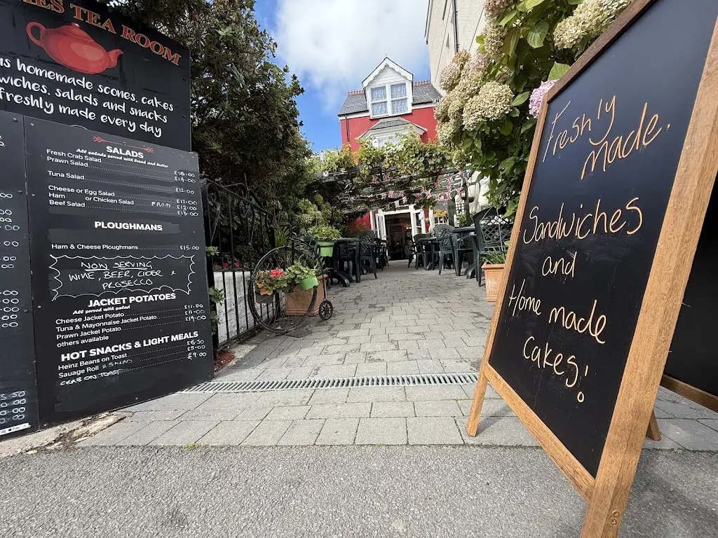 Gavin Thorn_St James Tea Room_Combe Martin_review