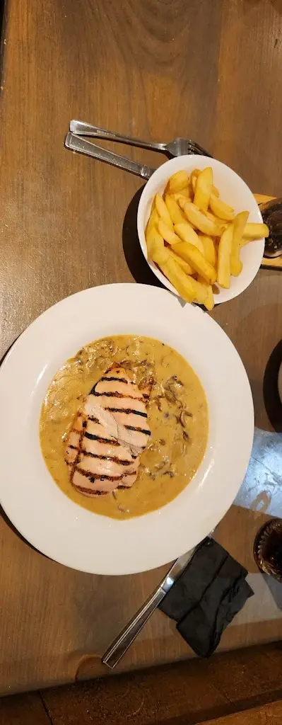 Steve Lang_Zamani's Restaurant_Ashby de la Zouch_review