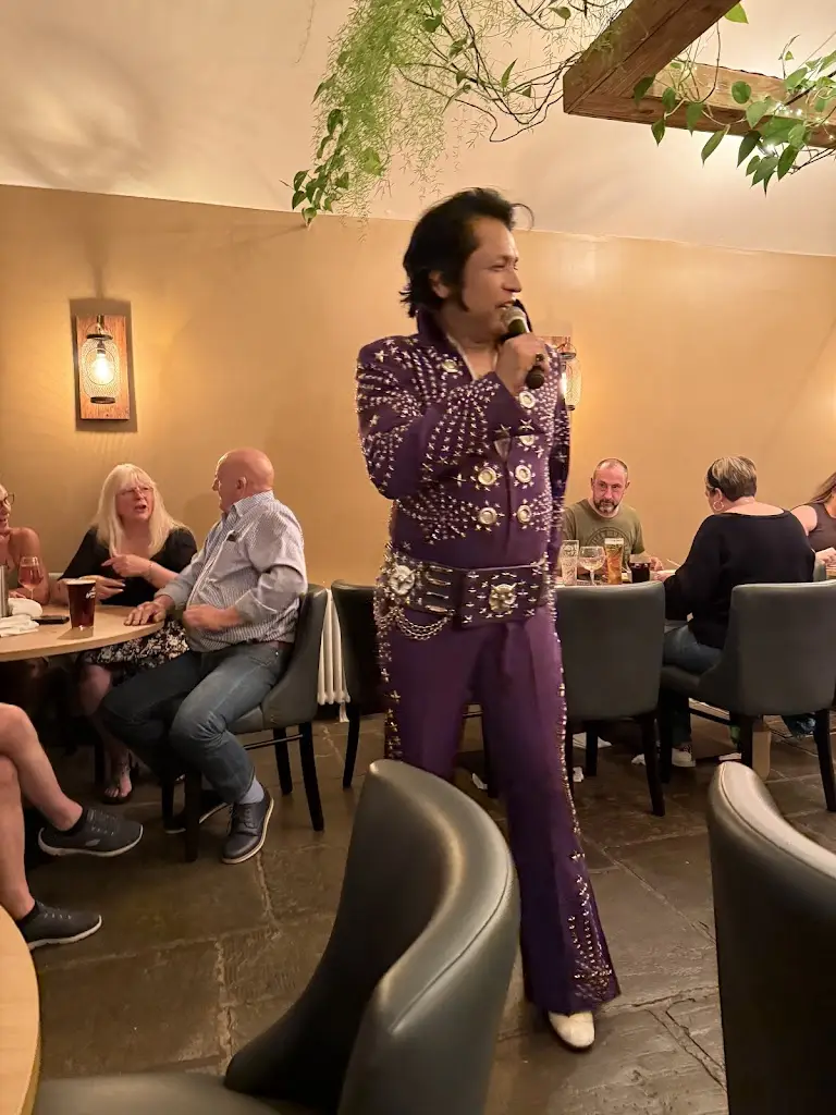 Philip Stamp_The Burj at Harp & Crown (Corsham)_Corsham_review