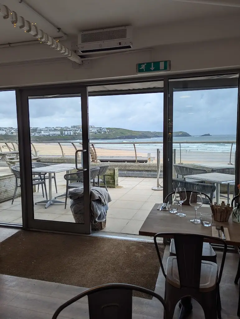 The Fish House Fistral_Cornwall_slider_image_3