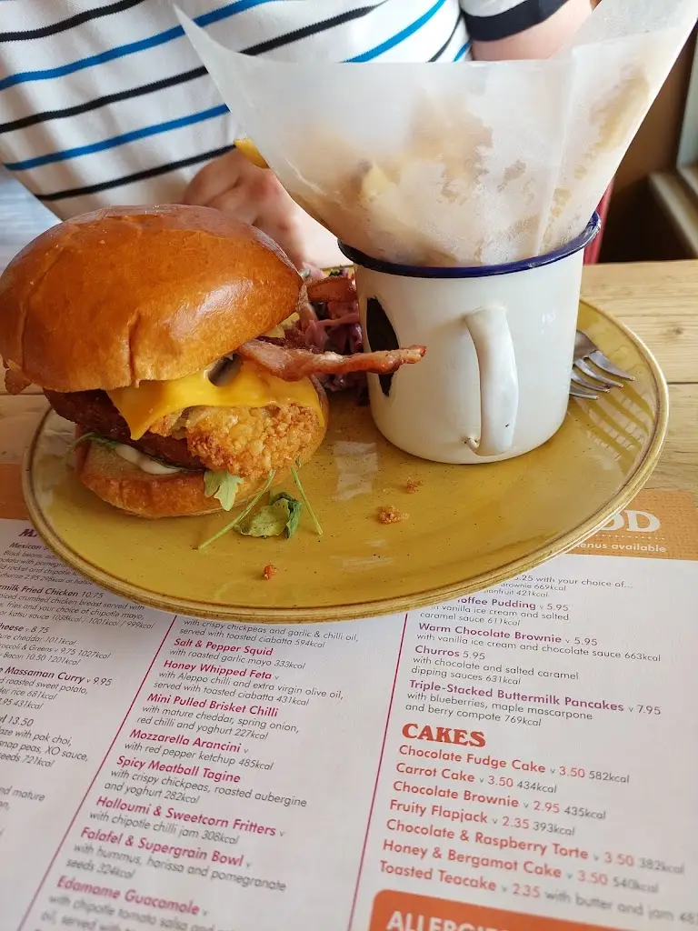 Pauline Unsworth_Paletto Lounge_Corby_review