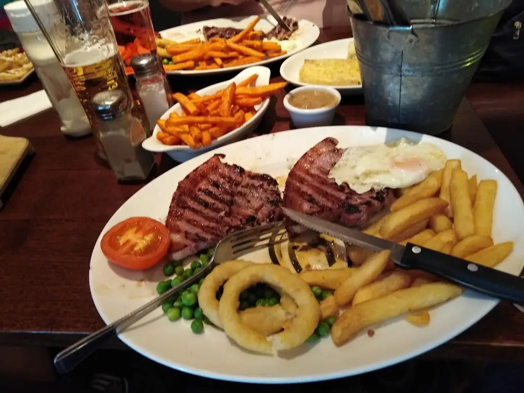 Menu_Chequered Flag_Corby_image_5