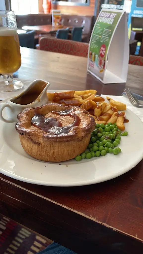 Menu_Chequered Flag_Corby_image_8