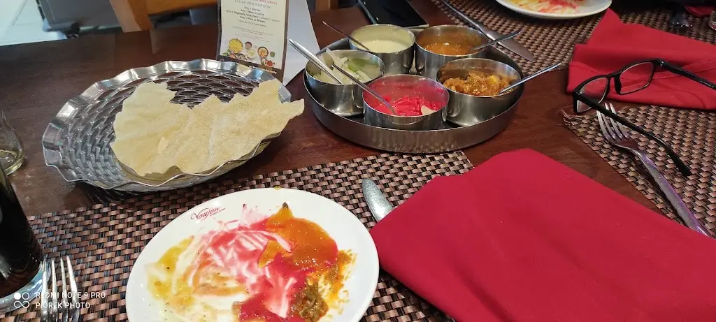 Voujon Corby_Corby_slider_image_3