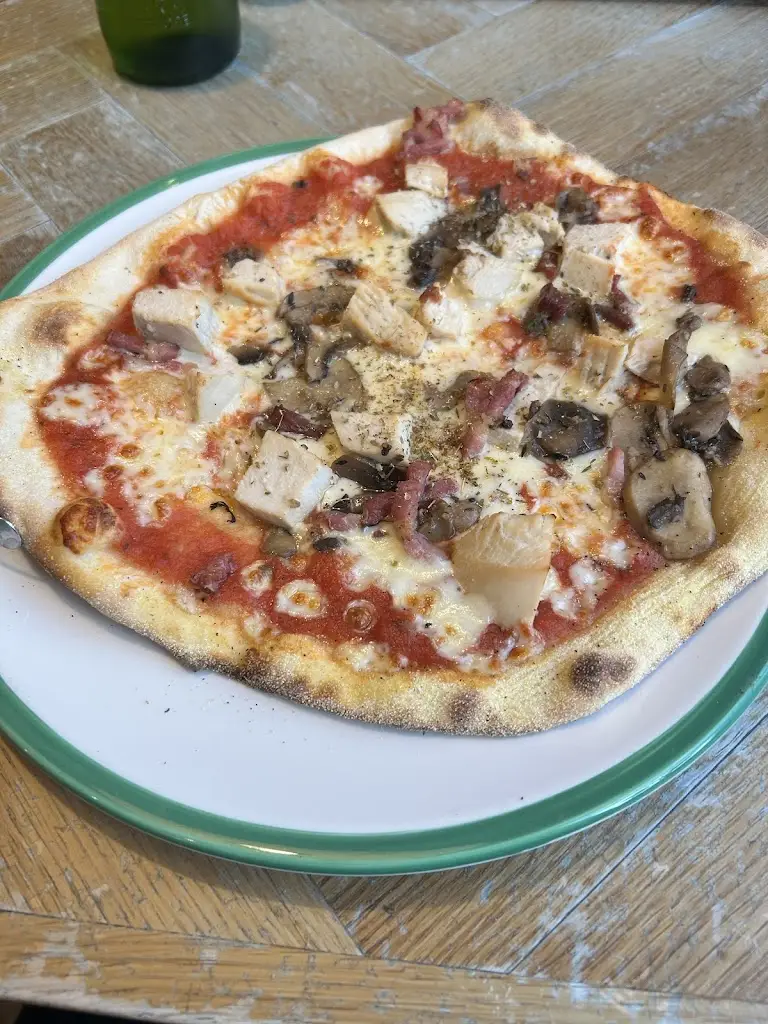 natalie cope_ASK Italian_Ashby de la Zouch_recensione