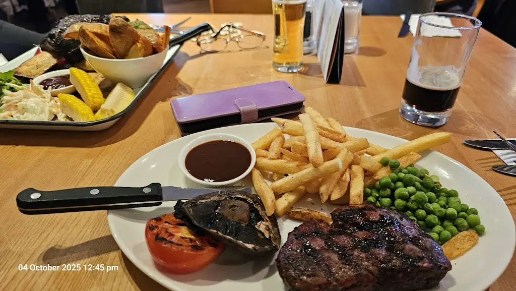 Brian Morrall_Oakley Hay Beefeater_Corby_review