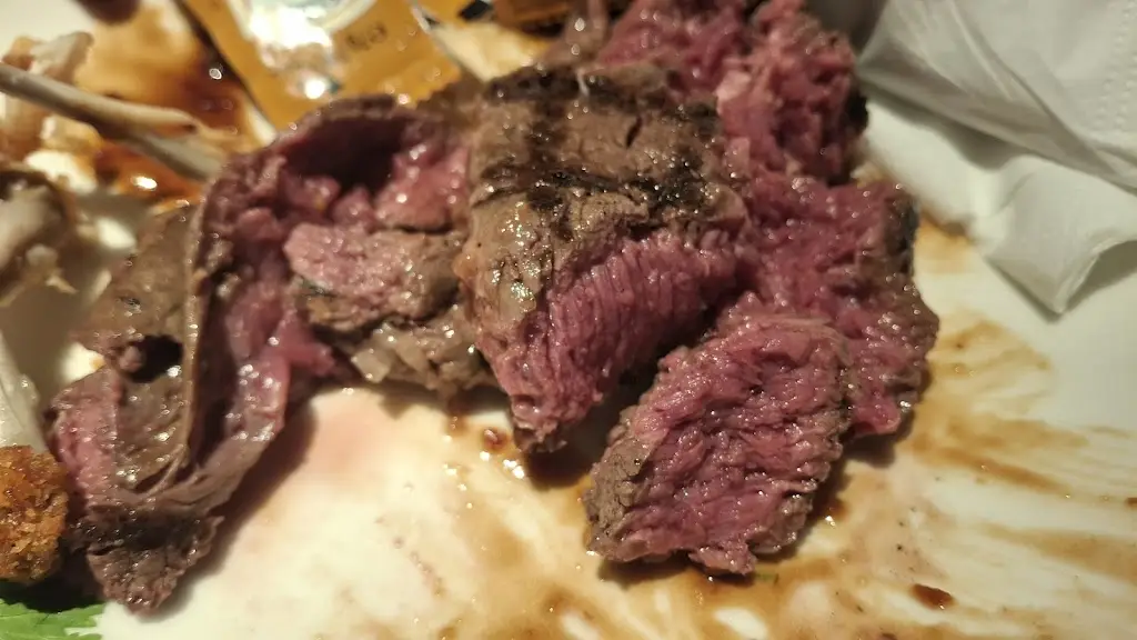 Mister B_Oakley Hay Beefeater_Corby_review