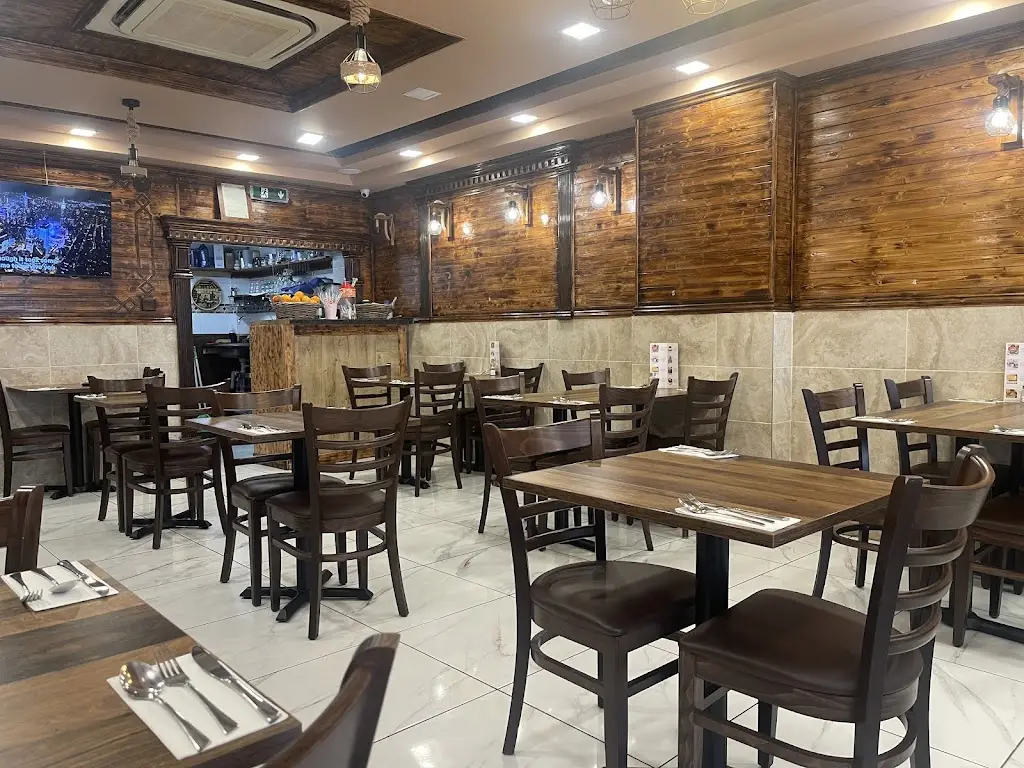 Atoussa_Corby_slider_image_3