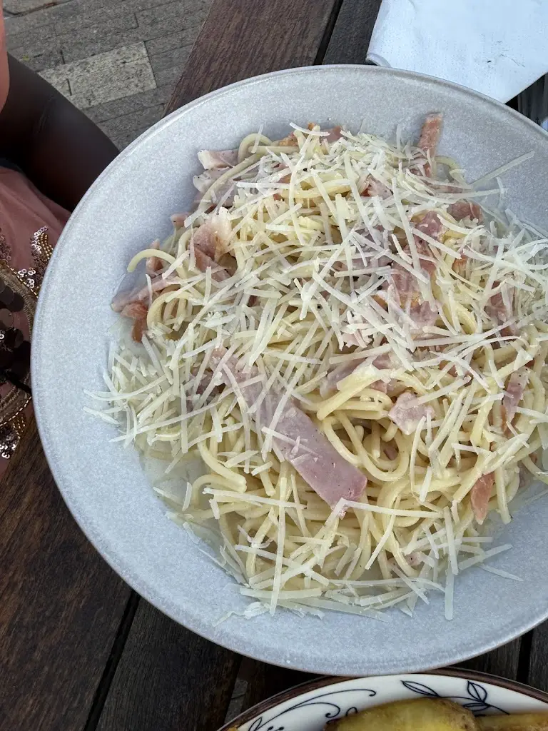 Benjamin Harlley_Qube_Corby_review