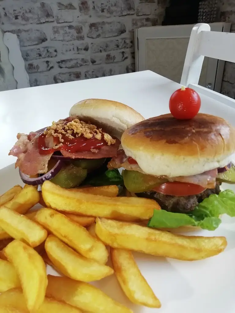 KaydaBistro 7_Corby_slider_image_2