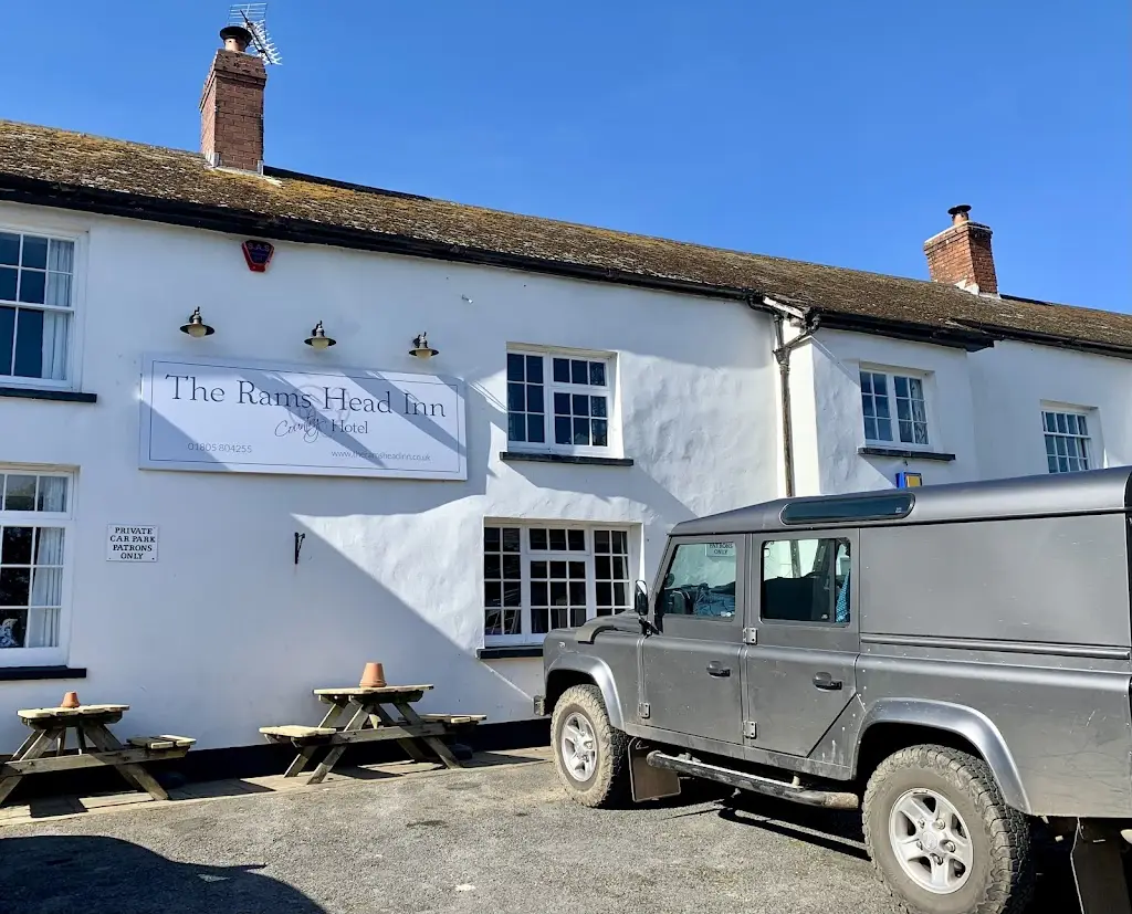 B M_The Rams Head Inn_Copplestone_review