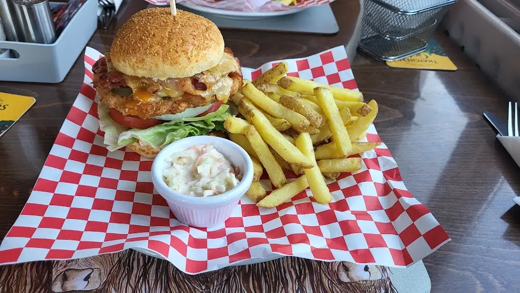 Simon Bond_Rose and Crown_Copplestone_review