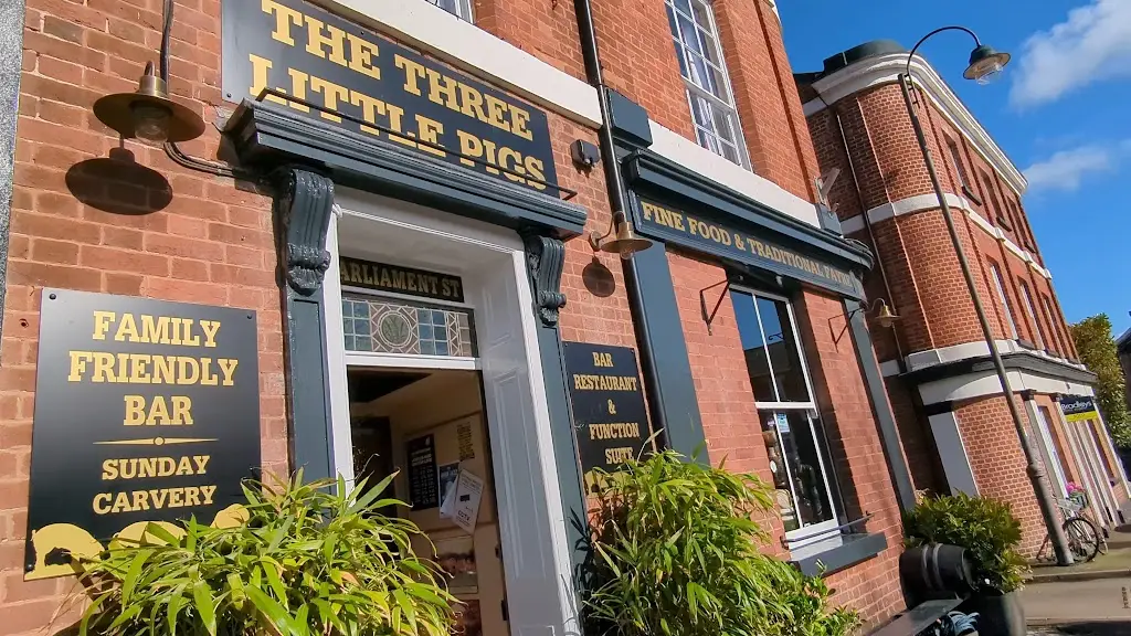 The Three Little Pigs_Copplestone_slider_image_2