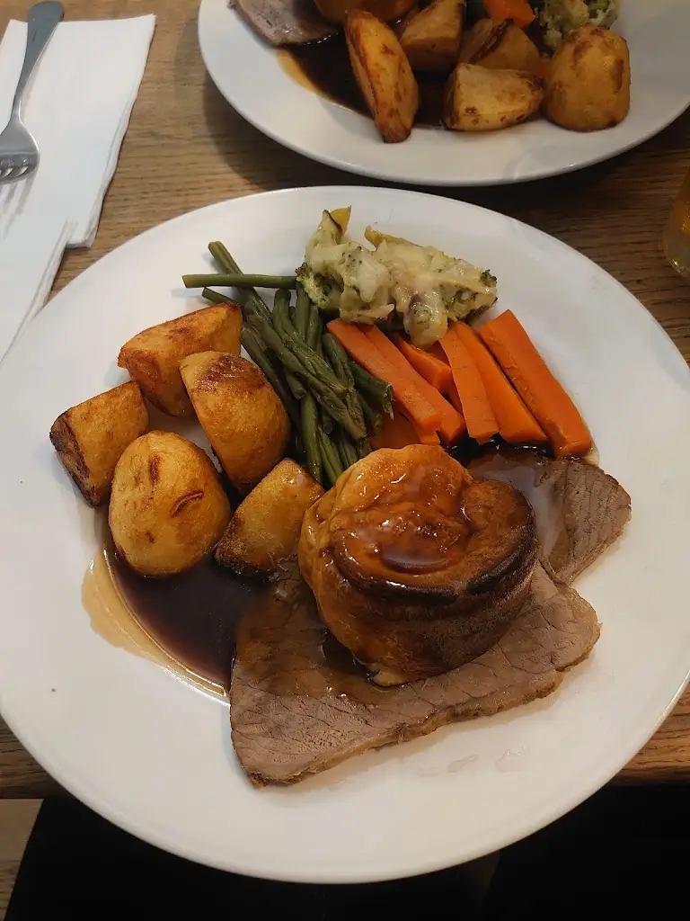 Hans Gruber_The Red Lion_Copplestone_review