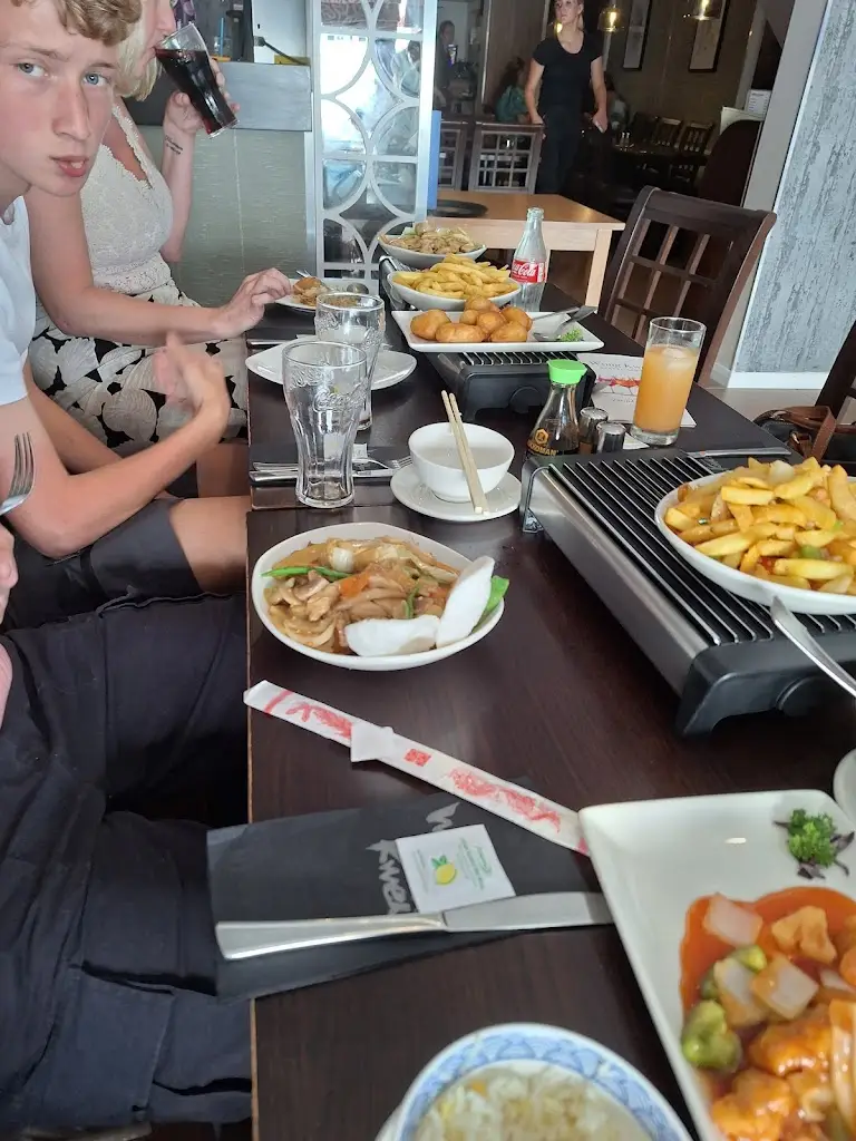 Simon Paul Clamp_Wong Kwei Restaurant_Ashby de la Zouch_review