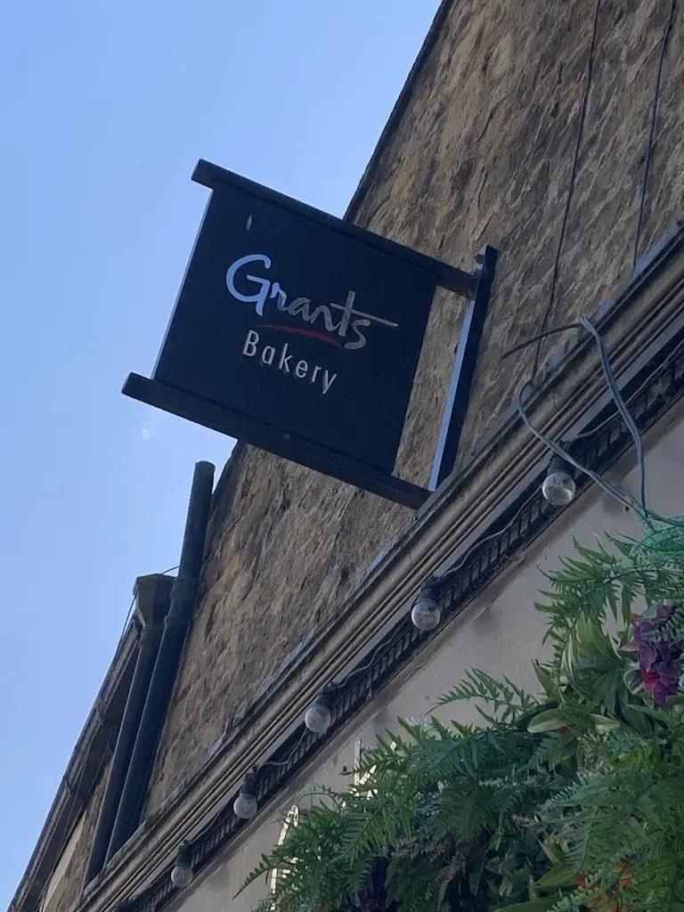 Simon Round_Grants Bakery_Corbridge_review