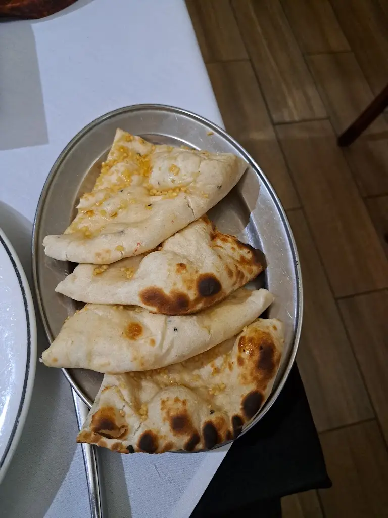 Rickshaw in Ashby Bangladeshi Cuisine_Ashby de la Zouch_slider_image_3