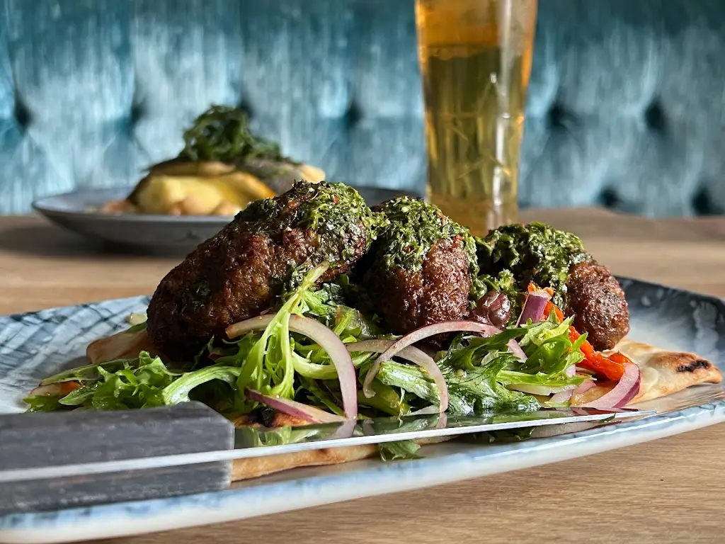 Axe & Square_Countesthorpe_slider_image_2