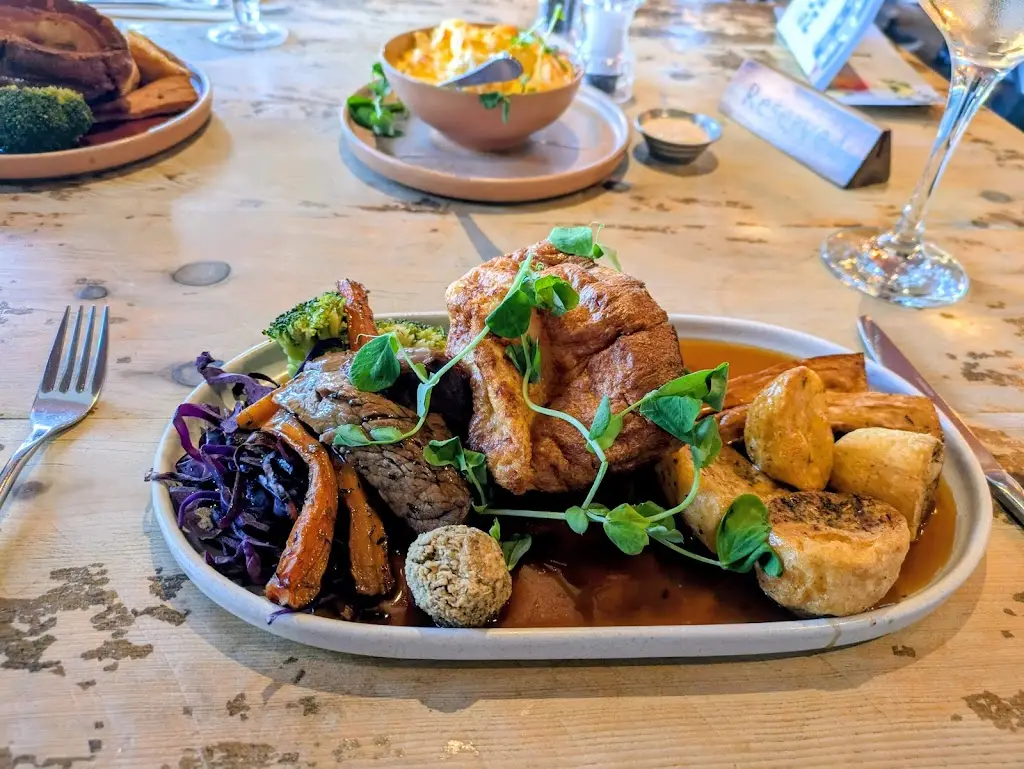 Axe & Square_Countesthorpe_slider_image_3