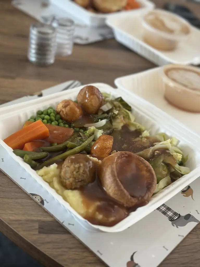 Kyle Morton_CROMWELLS_Conisbrough_review