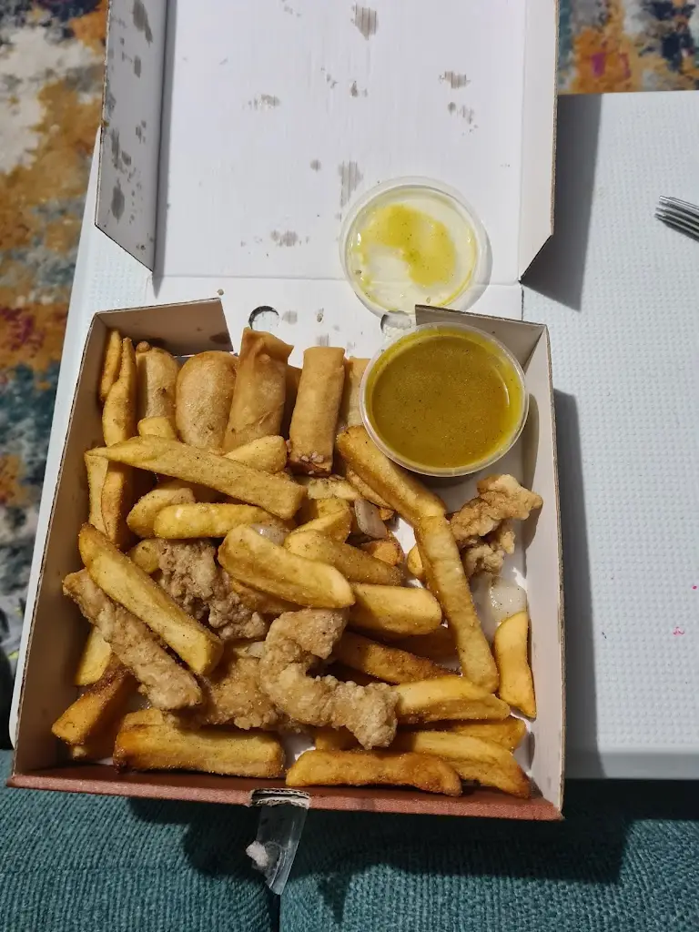 Yummy Chinese Take Away_Conisbrough_slider_image_1