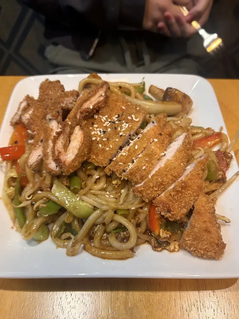 Huma Oktem_Umi7 -Pan Asian Restaurant_Addlestone_review