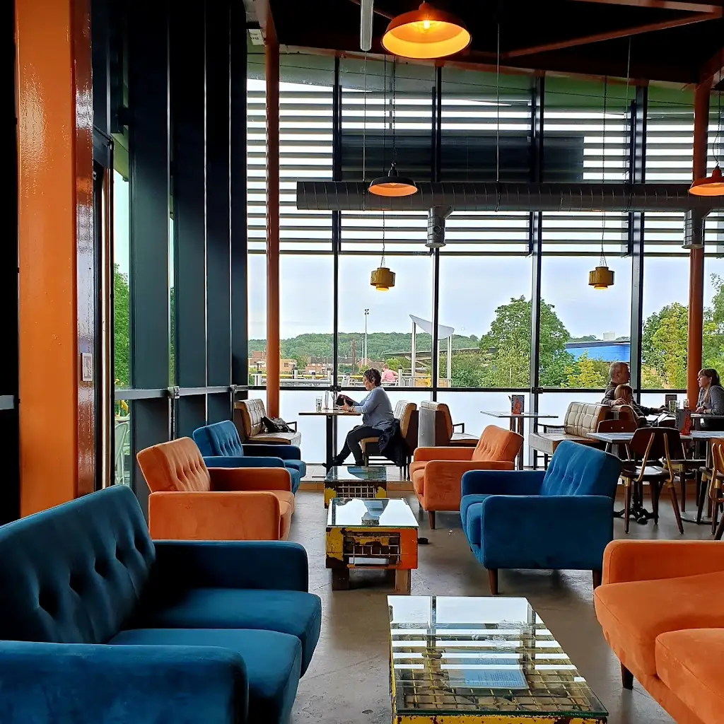 Lisa Lyall-Watson_STREZZA_Cotgrave_review