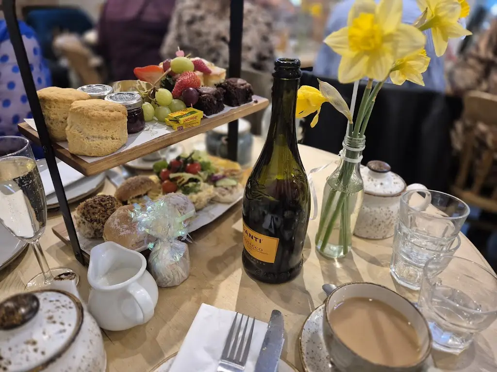 Shelley Szymkiw_Pig and Pudding_Cotgrave_review