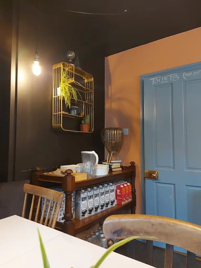 T Red_The Fold Coffee House_Cowfold_review