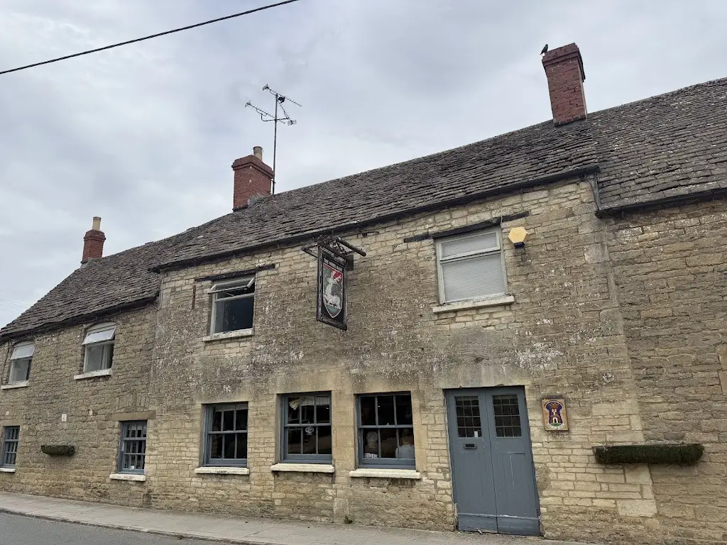 Michael Jones_White Hart Inn_Ashton Keynes_review