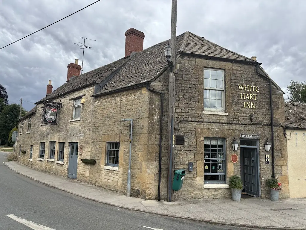 White Hart Inn_Ashton Keynes_slider_image_3