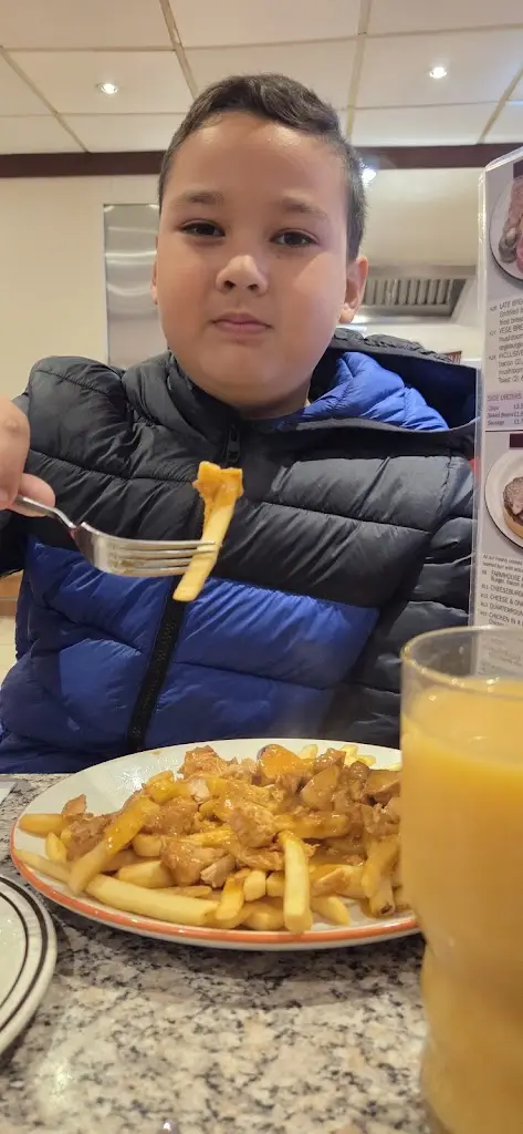 Anna Grace Guevarra-Noble_Poppins Cosham_Cosham_review