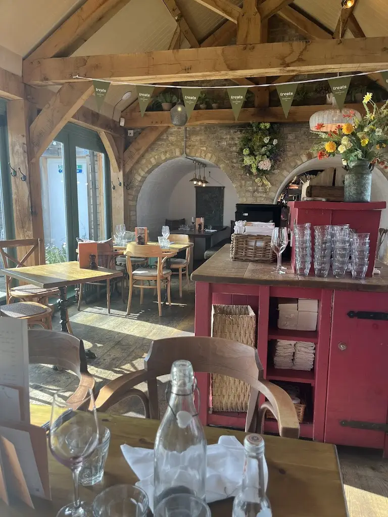 The Boot_Cottenham_slider_image_2