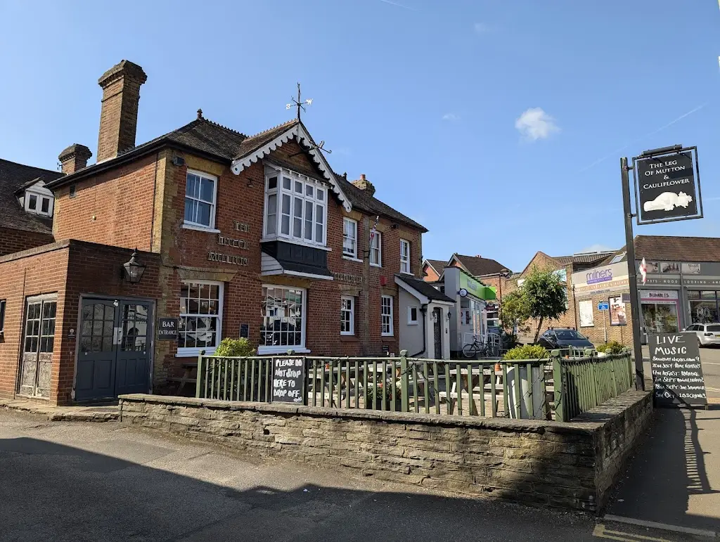 The Leg of Mutton and Cauliflower_Ashtead_slider_image_3
