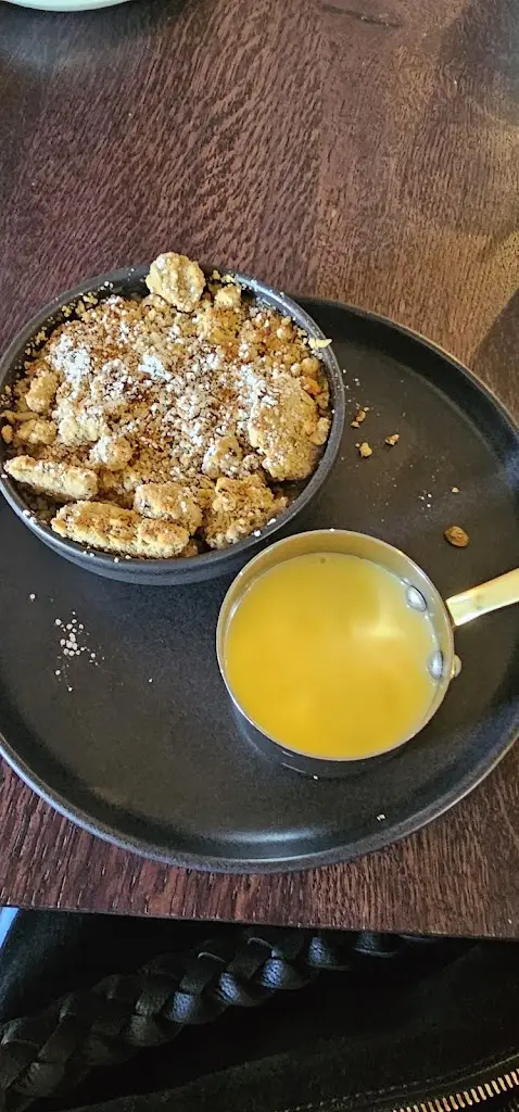 Lea_The Tudor Rose_Coulsdon_review