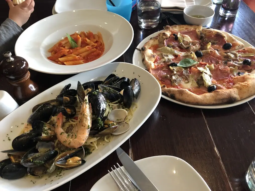 Lo Zafferano_Coulsdon_slider_image_2